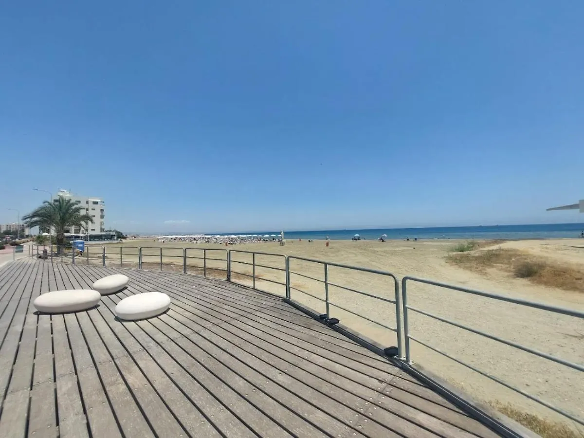 Beach Serenity Studio On Makenzy Larnaca Lägenhet